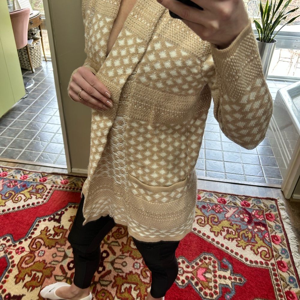 Fate Beige and White Patterned Cardigan